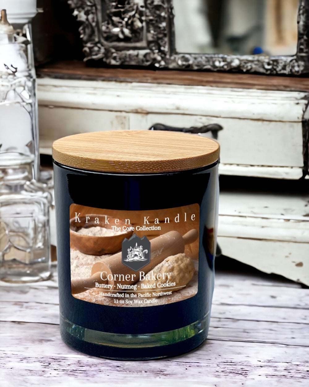 Corner Bakery scented candle with fragrance of fresh baked cookies Nutmeg and butter